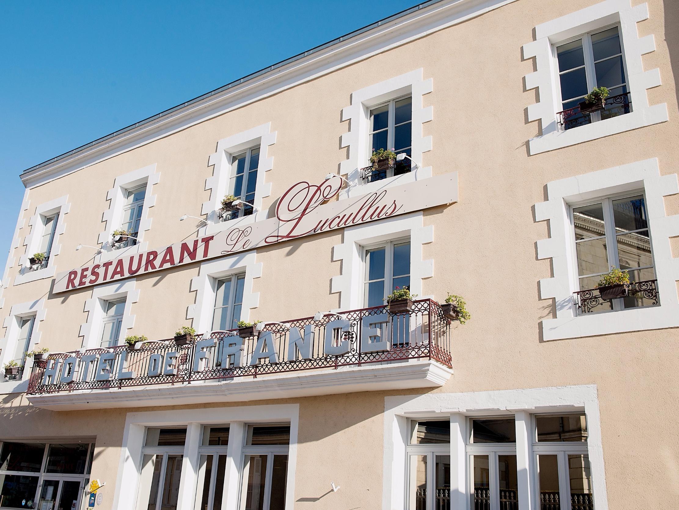 Logis Hotel De France Restaurant Le Lucullus Montmorillon Exterior photo