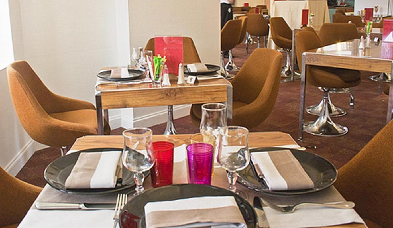 Logis Hotel De France Restaurant Le Lucullus Montmorillon Exterior photo