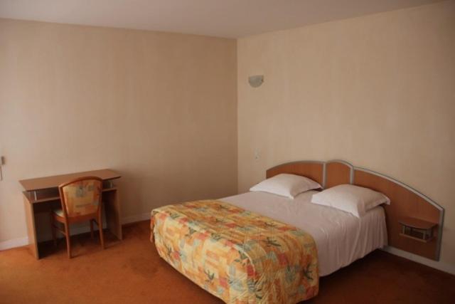 Logis Hotel De France Restaurant Le Lucullus Montmorillon Room photo